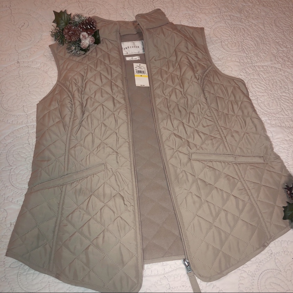 NWT Tan Van Huesen Quilted Vest